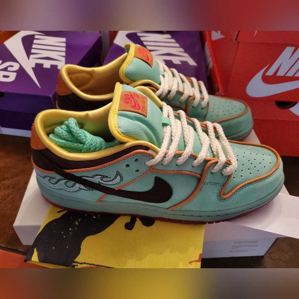 SOLD Nike SB Dunk Low Rodeo Tourmaline Men's Size 10.5 Brand New.